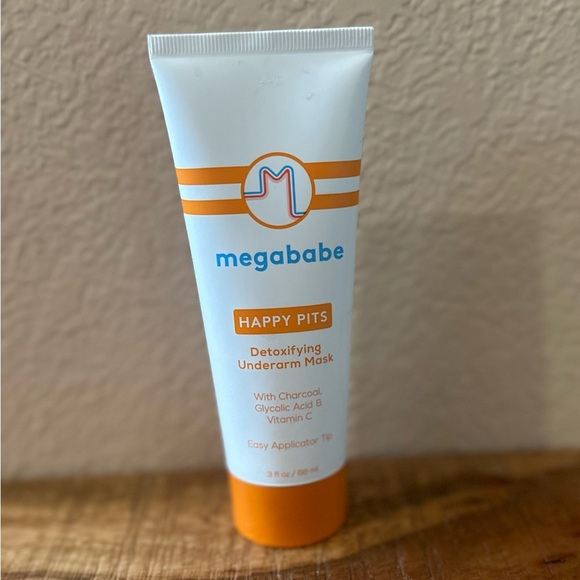 Megababe Detoxifying Underarm Mask - Picture 1 of 3